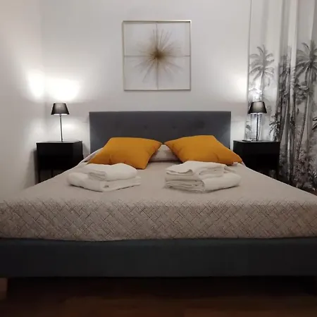 Apartment Dreaming *